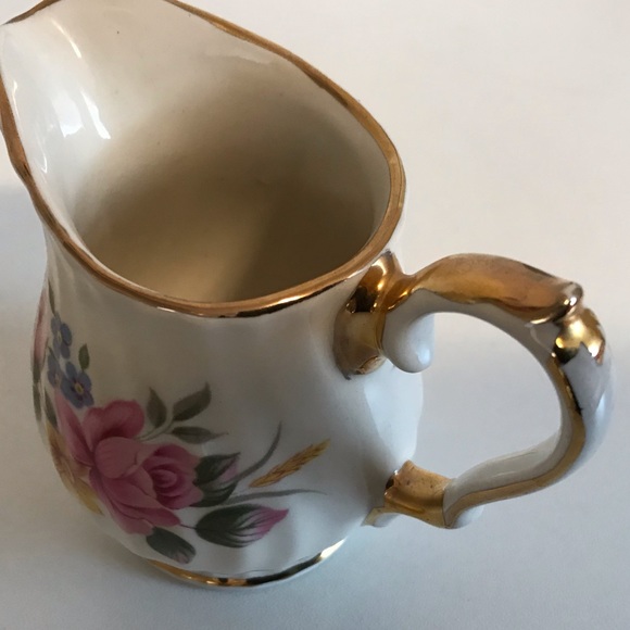 Sadler Mini Rose Creamer With Gold Gilding - Picture 2 of 3